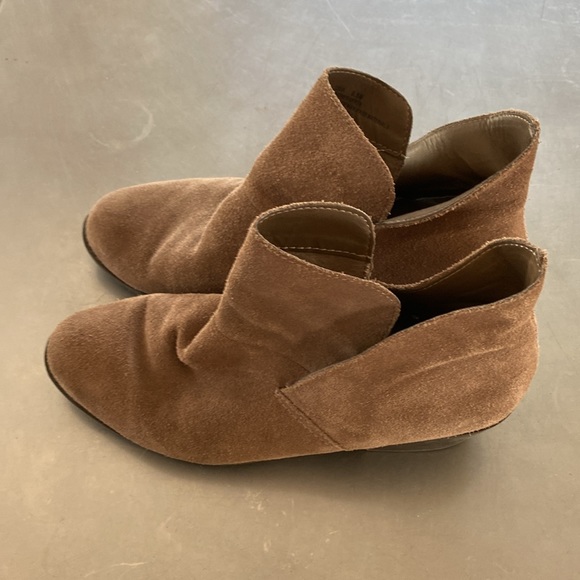 …me Too Booties - Picture 2 of 8